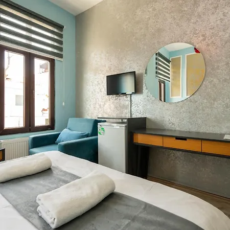 Corner House *